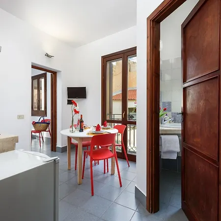 Paradiso Apartment *